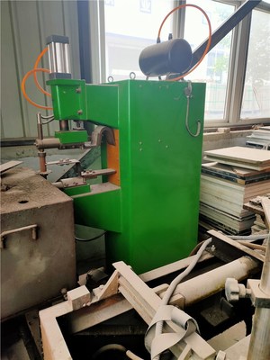 河南鄭州金水區(qū)高價(jià)回收門廠設(shè)備 冷壓機(jī)、精密鋸及北京叉車、木工機(jī)械的循環(huán)利用之道